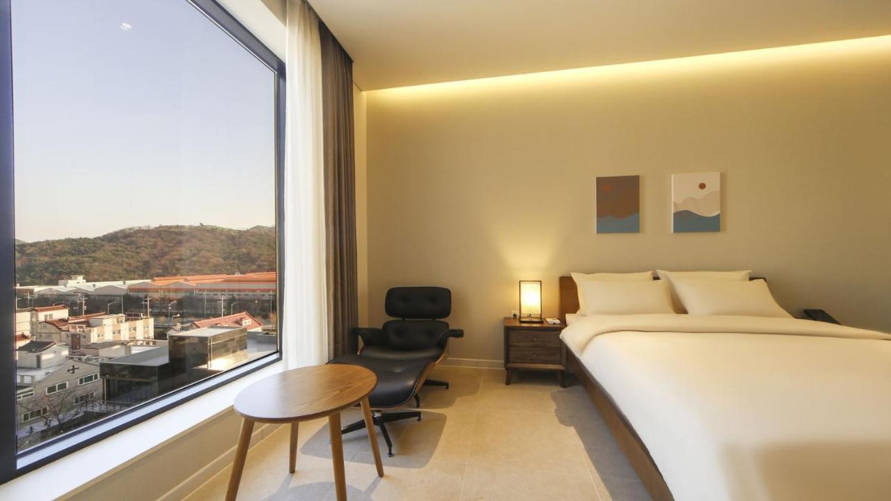 Hermon Hotel Gimhae Экстерьер фото